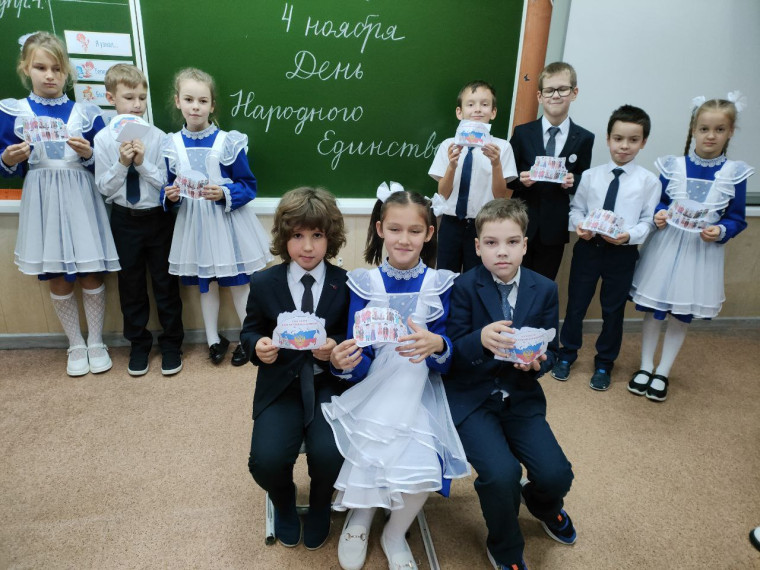 МАСТЕР-КЛАСС КО ДНЮ НАРОДНОГО ЕДИНСТВА.